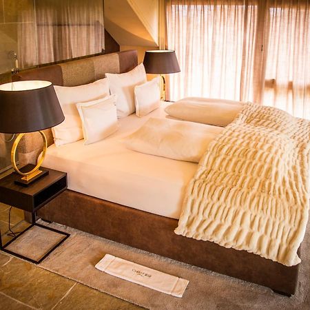 Golden Hill Country Chalets & Suites Waldschach Eksteriør billede