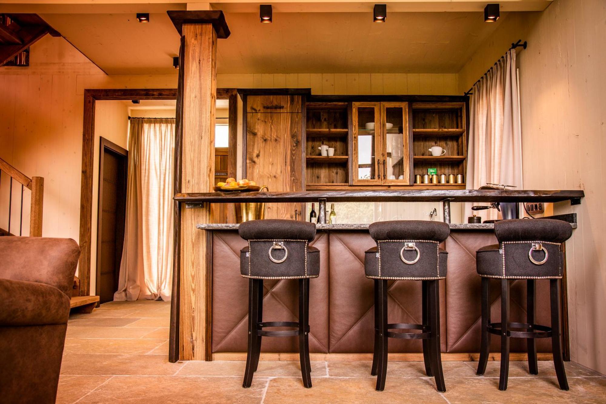 Golden Hill Country Chalets & Suites Waldschach Eksteriør billede